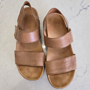 Women's Born Brown Leather Sandals Size 6